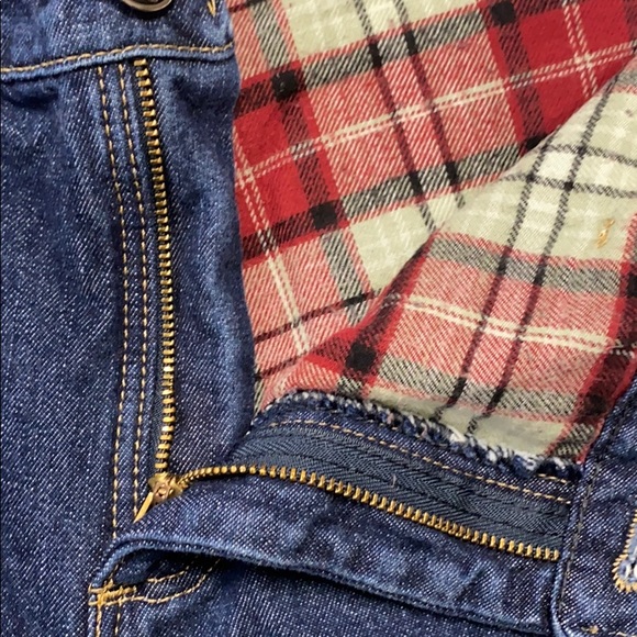 Cabela’s Woman’s flannel lined Jeans - Picture 4 of 7
